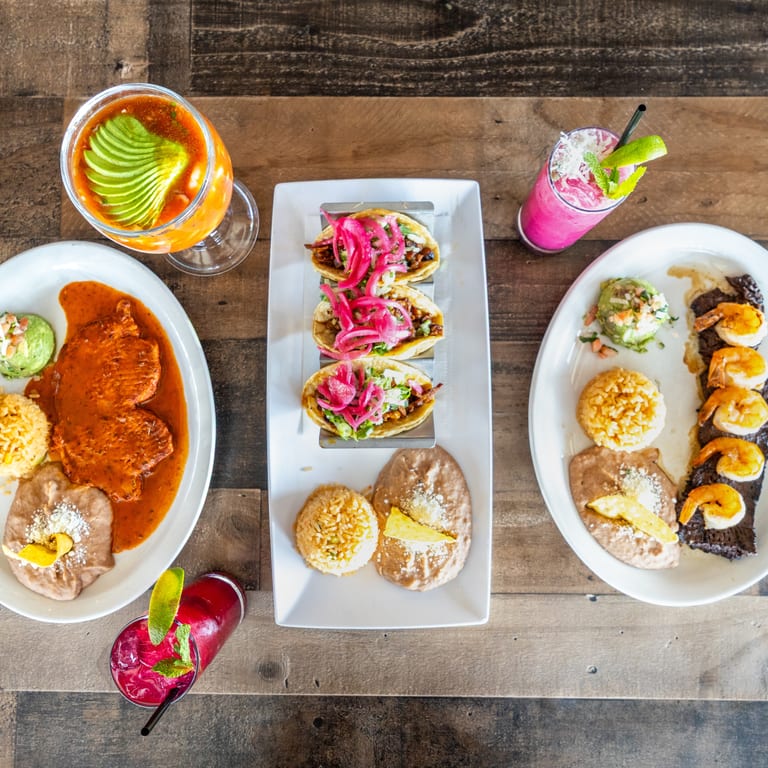Bold Plates. Crafted Cocktails.